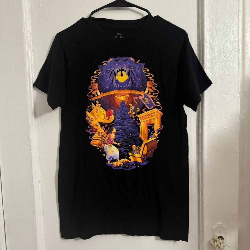 Disney Aladdin Cave of Wonders Graphic T-Shirt Black S Genie Abu Lamp Animal